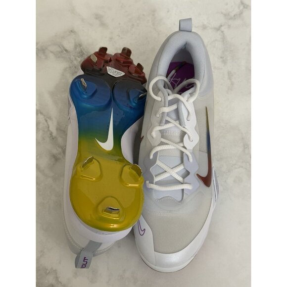 Athletic_Shoes